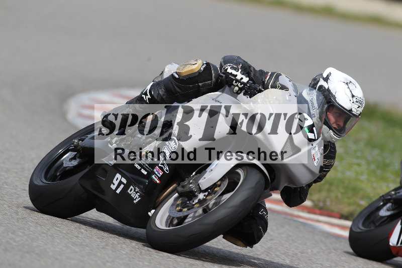 /Archiv-2023/06 10.04.2023 Moto Club Anneau du Rhin/Rouge Expert/97